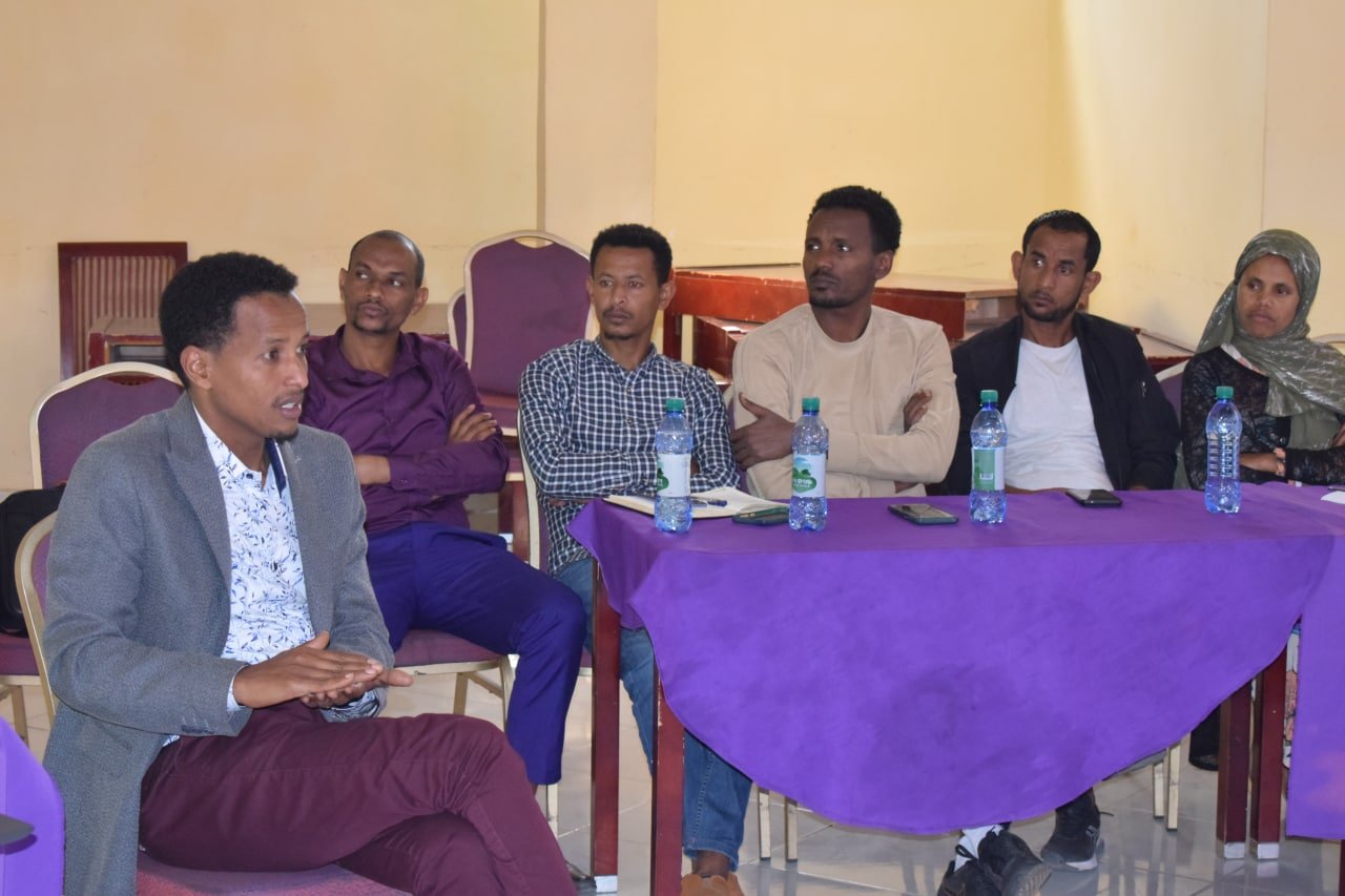 በደንበኛ አገልግሎት እና ዲጂታል ሊደርሽፕ ዙሪያ ለኢንስቲትዩቱ የሬጄስትራር ባለሙያዎች ስልጠና ተሰጠ::